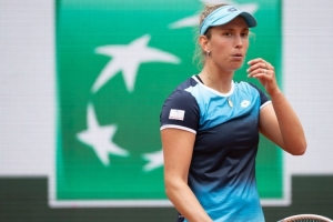 WTA1000马德里站第二轮：梅尔滕斯、萨姆索诺娃取胜晋级